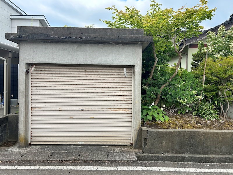 朝日が丘　古家付土地（解体更地相談可） 現地写真