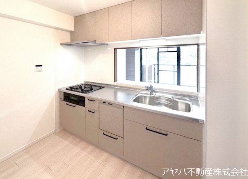 ヴェルドミール栗東 内観写真（キッチン）