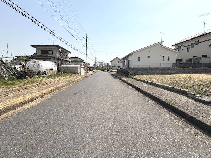 【売地】　小美玉市幡谷 現地写真（前面道路含む現地写真）
