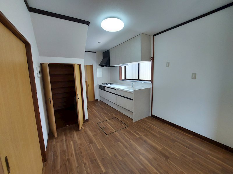 石岡市若松３丁目　【中古住宅】 内観写真（キッチン）