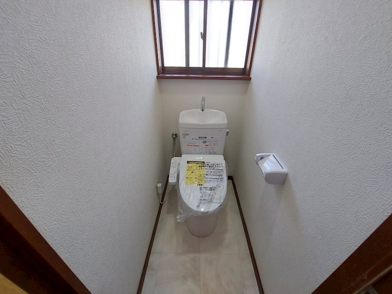 石岡市若松３丁目　【中古住宅】 内観写真（トイレ）
