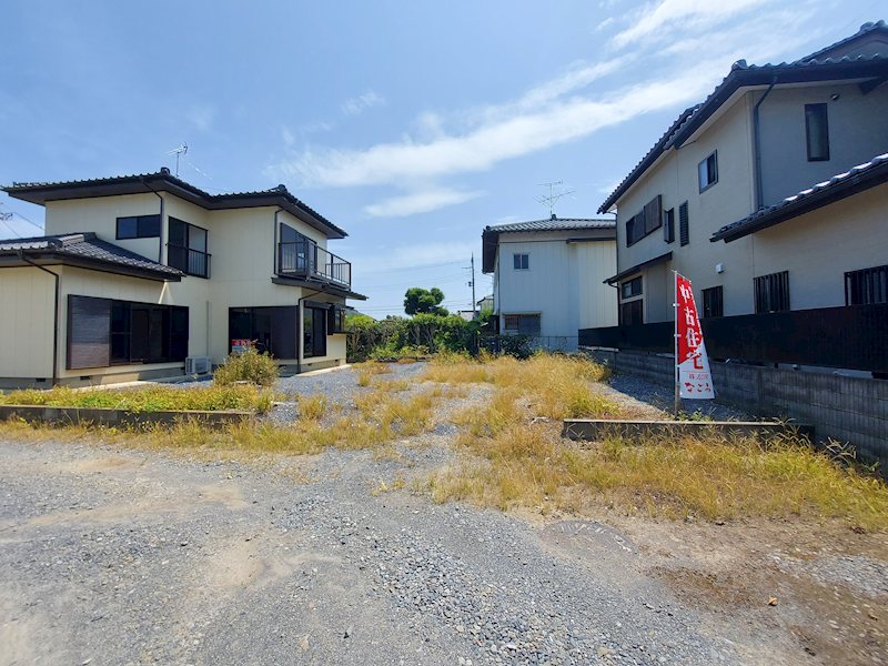 石岡市若松３丁目　【中古住宅】 現地写真（駐車場）