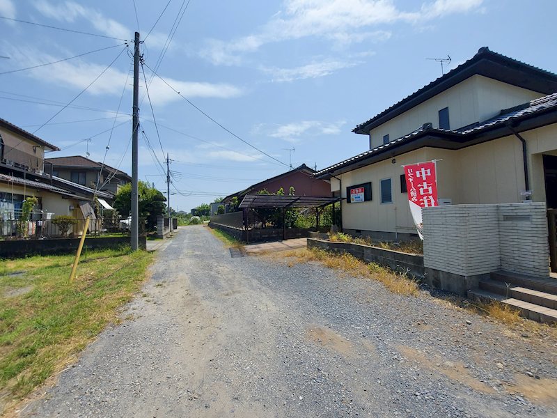 石岡市若松３丁目　【中古住宅】 現地写真（前面道路含む現地写真）