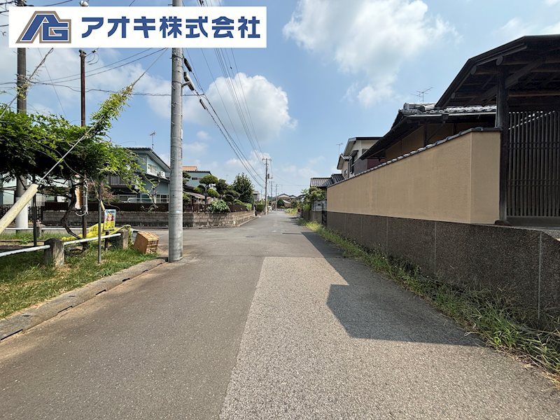 石岡市旭台　【中古住宅】 現地写真（前面道路含む現地写真）