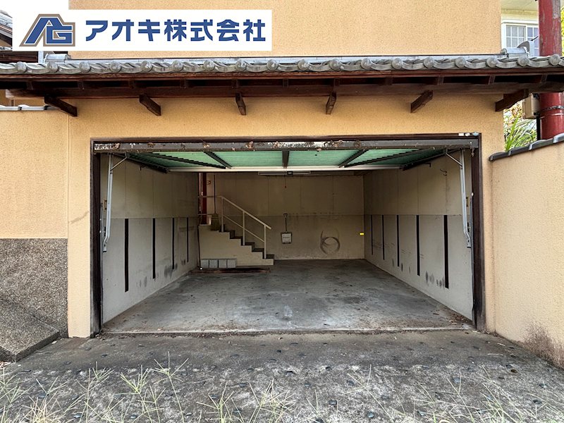石岡市旭台　【中古住宅】 現地写真（駐車場）