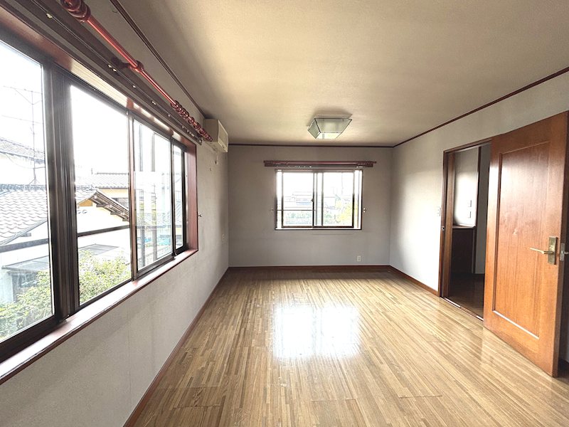 石岡市旭台　【中古住宅】 内観写真（寝室）