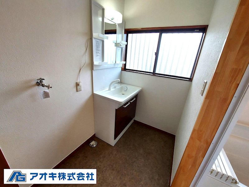小美玉市堅倉　【中古住宅】 内観写真（洗面台・洗面所）