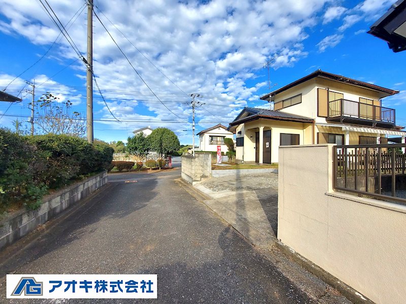 小美玉市堅倉　【中古住宅】 現地写真（前面道路含む現地写真）