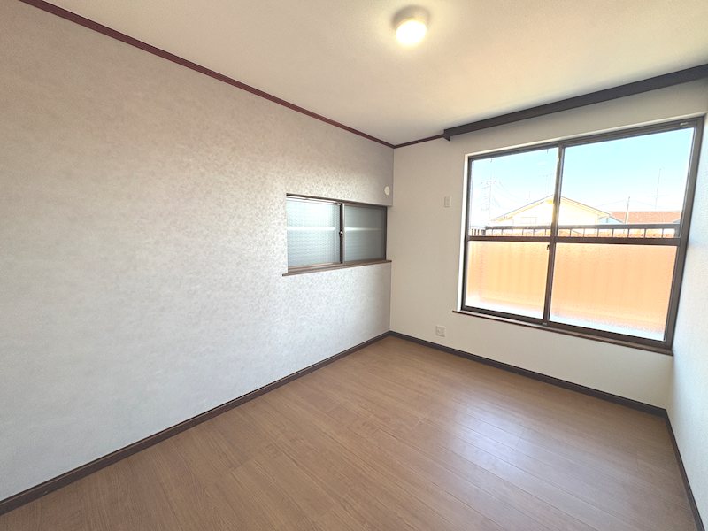 【中古戸建】笠間市東平1期 内観写真（子供部屋）