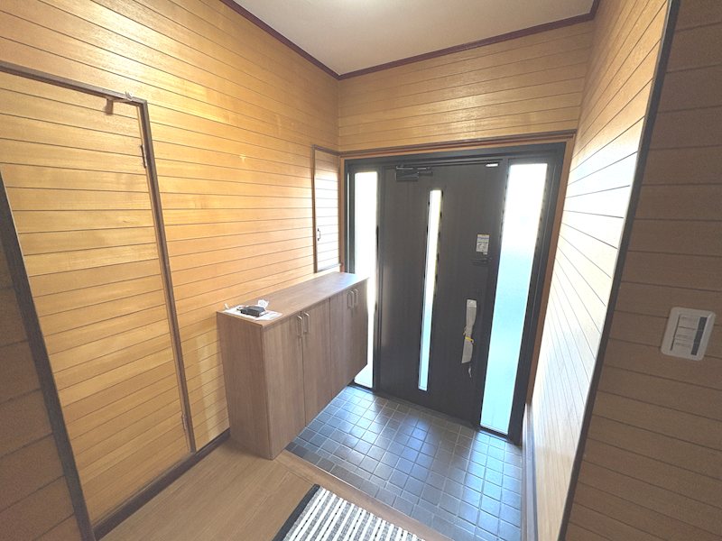 【中古戸建】笠間市東平1期 現地写真（玄関）