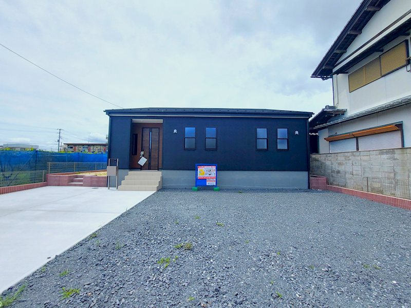 【平屋】　石岡市府中2期　1号棟  現地写真（駐車場）