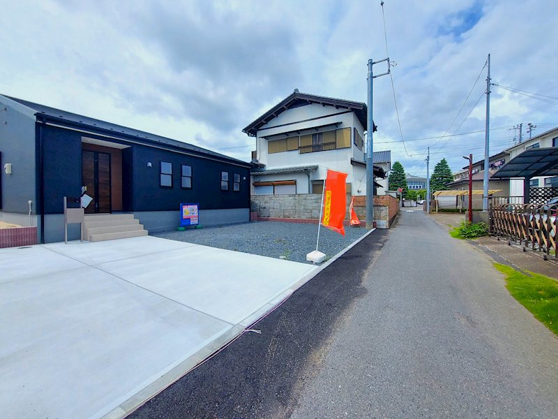 【平屋】　石岡市府中2期　1号棟  現地写真（前面道路含む現地写真）