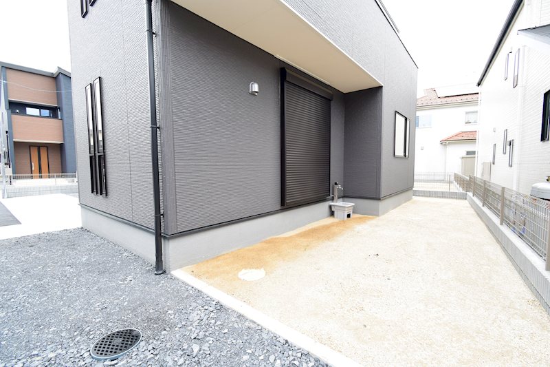 【全6棟】　小美玉市羽鳥13期　4号棟  現地写真（庭）
