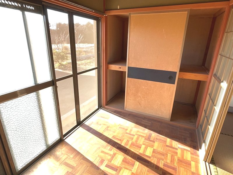 【リフォーム予定】鉾田市串挽中古物件〈作業所兼居宅〉 内観写真（リビング以外の居室）