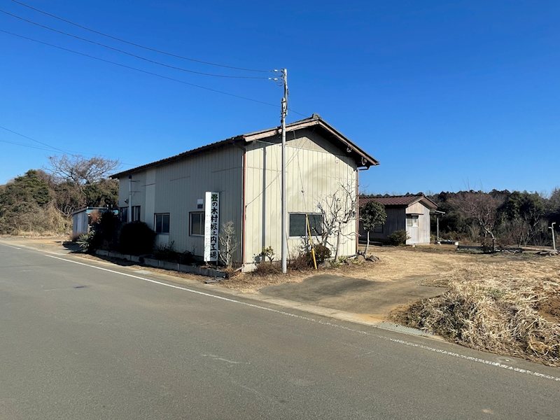 【リフォーム予定】鉾田市串挽中古物件〈作業所兼居宅〉 現地写真（前面道路含む現地写真）