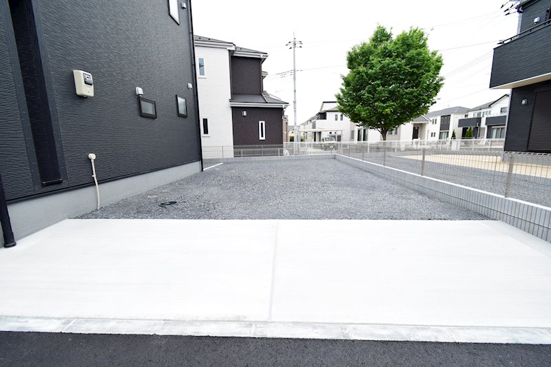 【全6棟】　小美玉市羽鳥13期　5号棟 現地写真（駐車場）