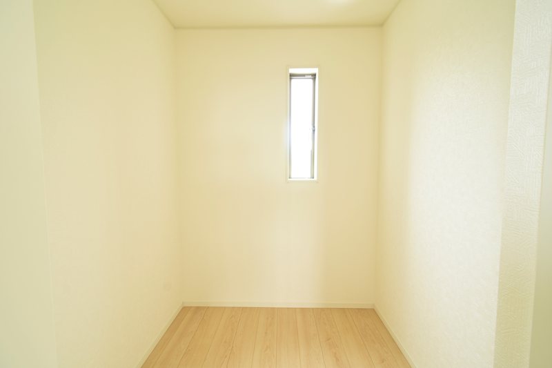 【最終1棟】　小美玉市羽鳥第12　1号棟 現地写真（玄関）