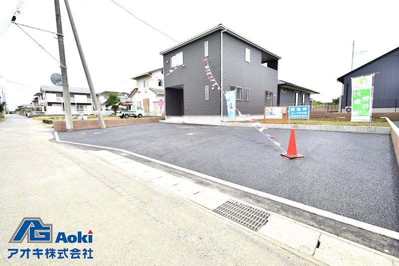【最終1棟】　小美玉市羽鳥第12　1号棟 現地写真（玄関）