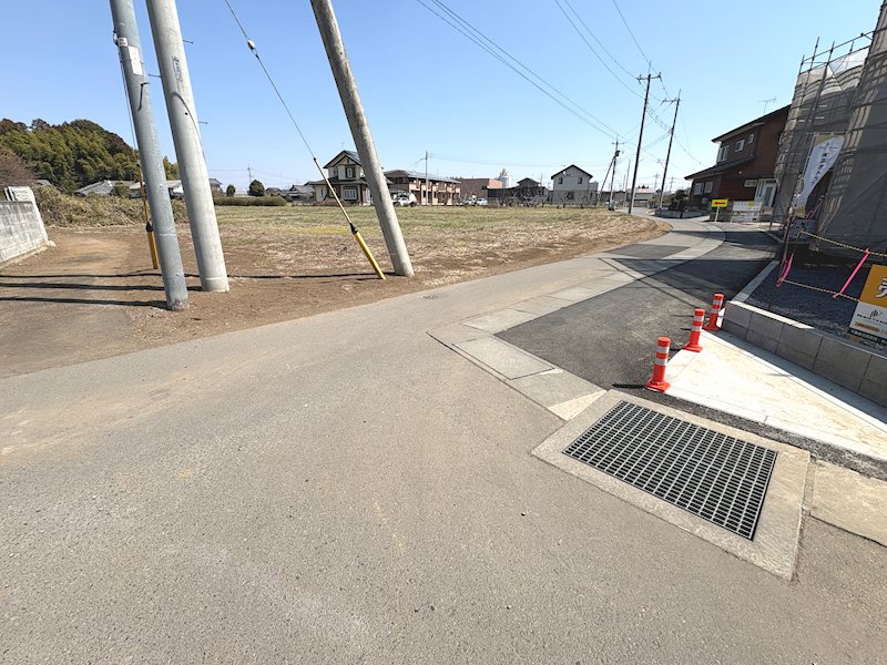 【全4棟】　第1笠間市南友部　2号棟 現地写真（前面道路含む現地写真）