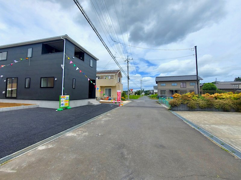 【限定１棟】　小美玉市納場第4 現地写真（前面道路含む現地写真）