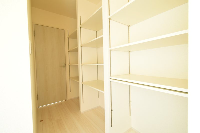 【平屋戸建】　石岡市石岡第９ 内観写真（収納）