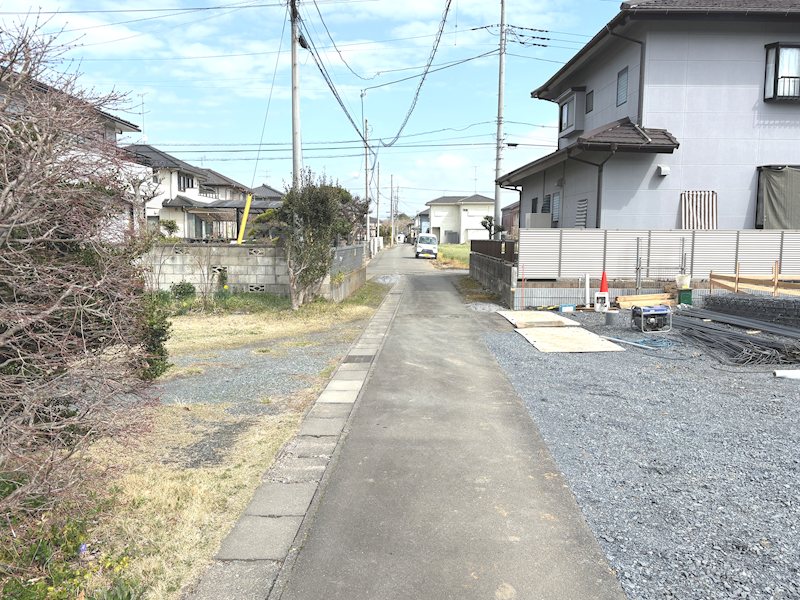【平屋戸建】　石岡市石岡第９ 現地写真（前面道路含む現地写真）