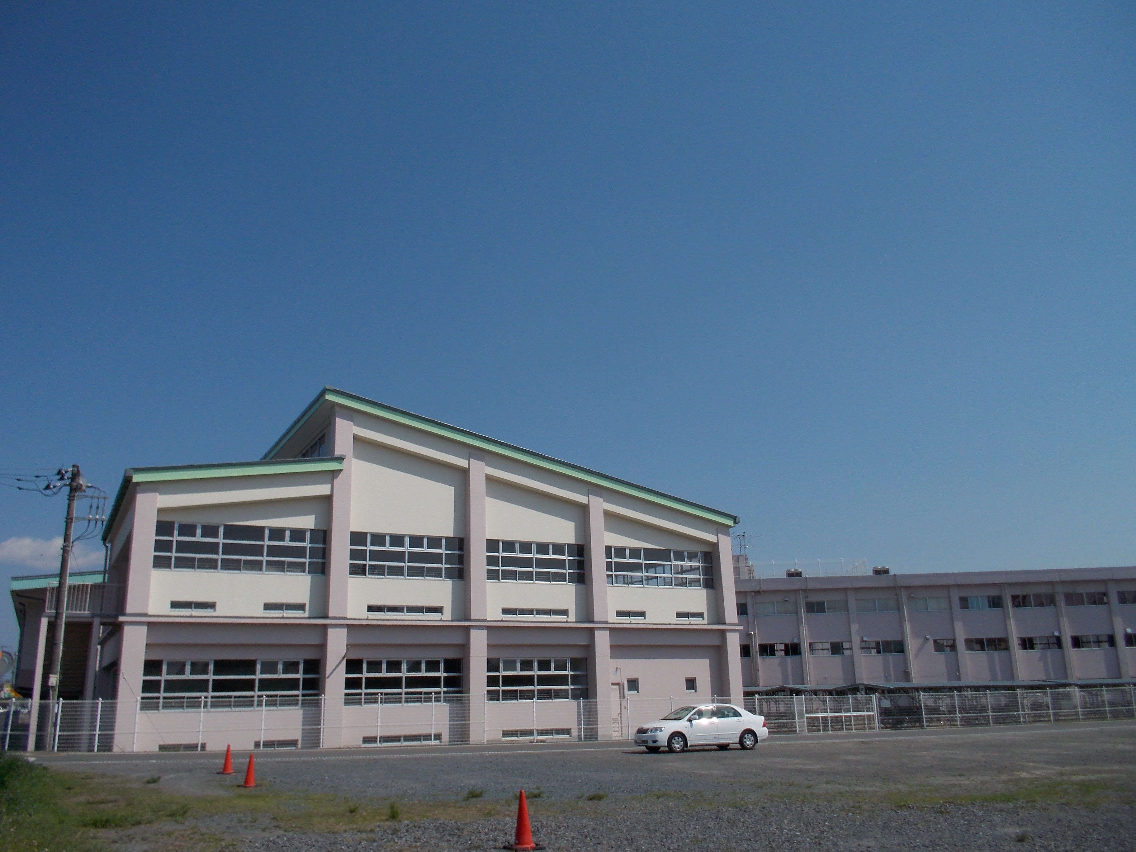 茨城県小美玉市羽刈609-6 中学校