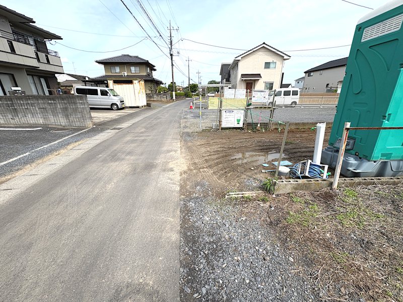 【全2棟】　石岡市若松第8　1号棟 現地写真（前面道路含む現地写真）