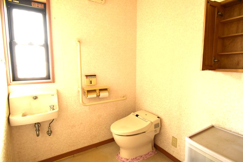 【平屋物件】　石岡市東光台　中古物件 内観写真（トイレ）