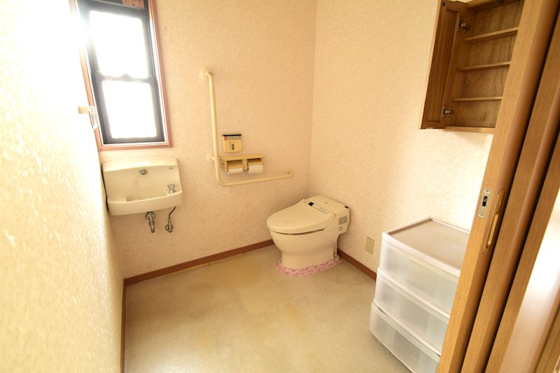 【平屋物件】　石岡市東光台　中古物件 内観写真（トイレ）