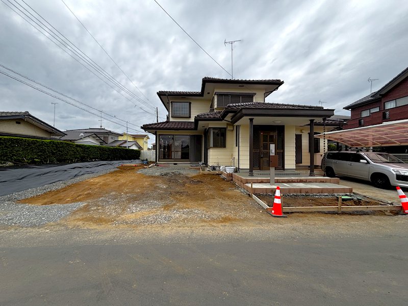 【広々5SLDK】石岡市石岡中古住宅 現地写真（駐車場）