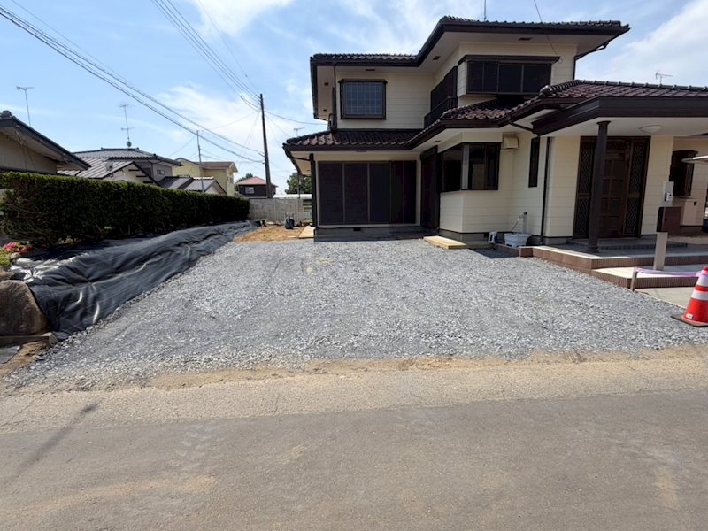 【広々5SLDK】石岡市石岡中古住宅 現地写真（駐車場）
