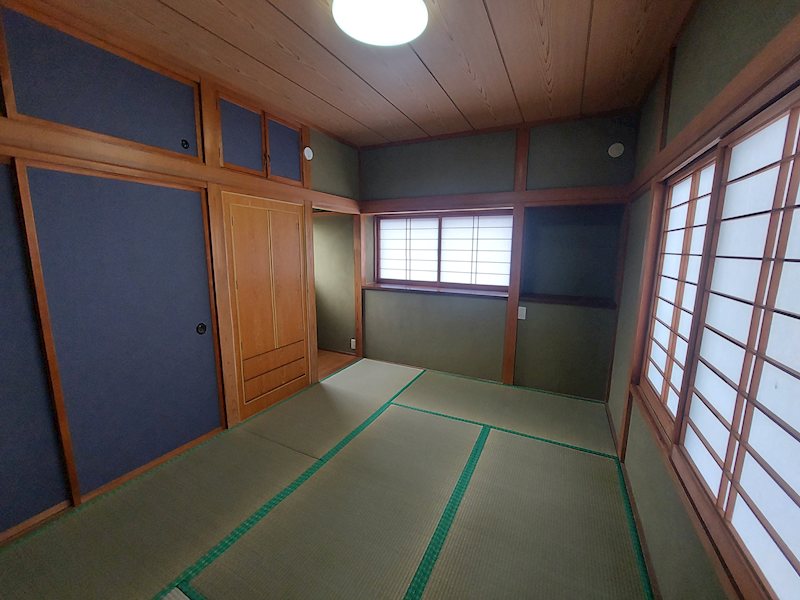 【広々5SLDK】石岡市石岡中古住宅 内観写真（リビング以外の居室）
