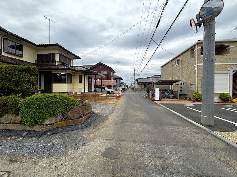 【広々5SLDK】石岡市石岡中古住宅 現地写真（前面道路含む現地写真）