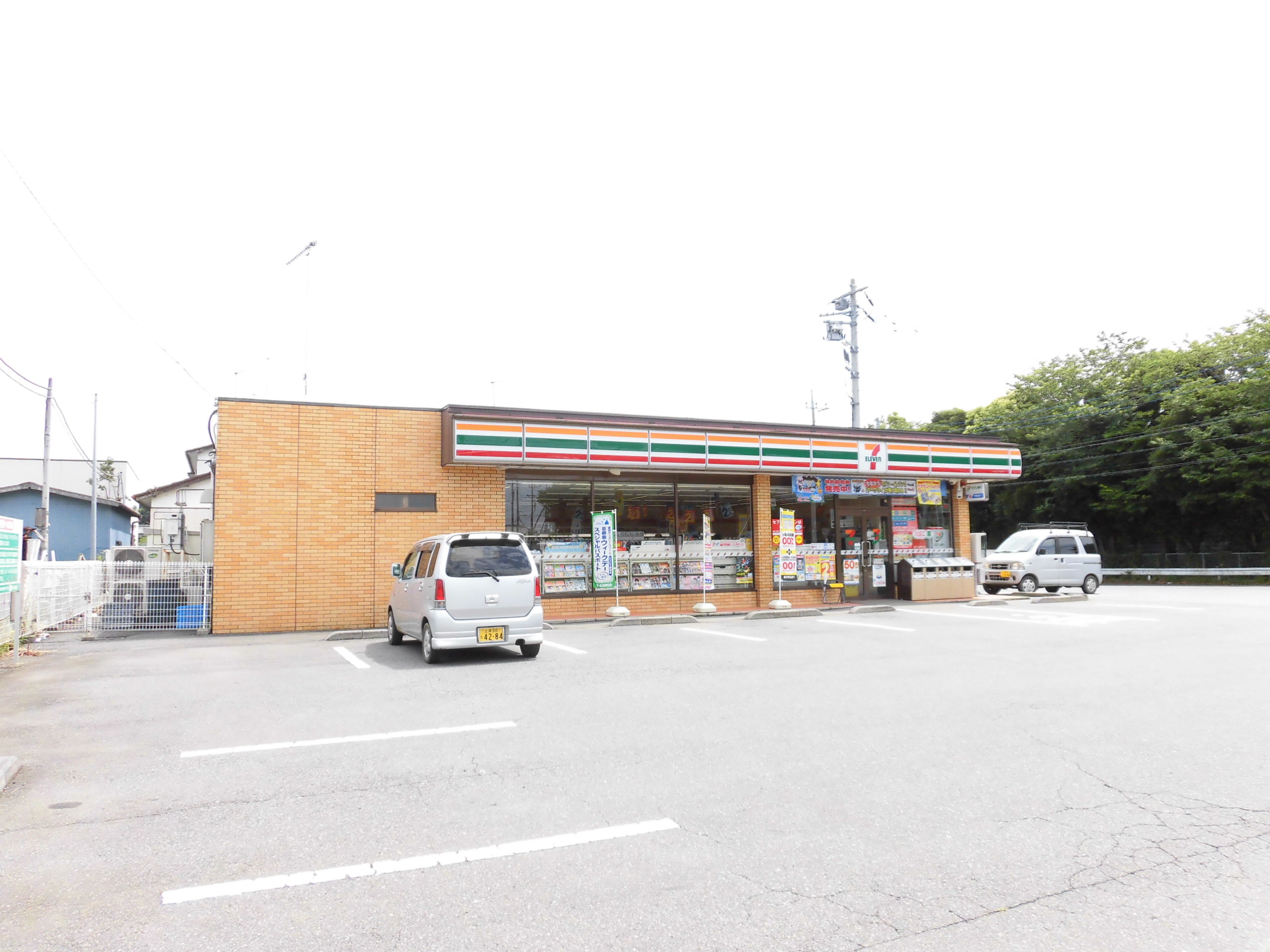 石岡市石岡中古住宅 コンビニ