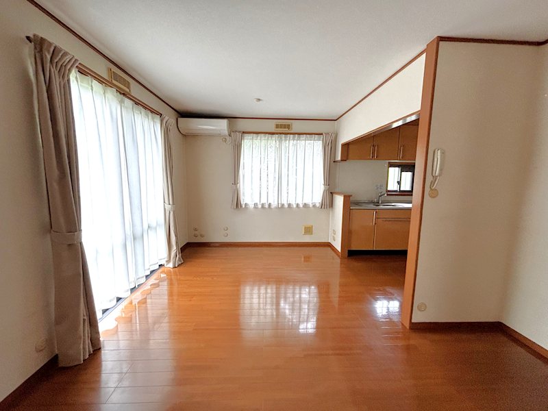 ◆石岡市南台中古住宅◆ 内観写真（リビング）