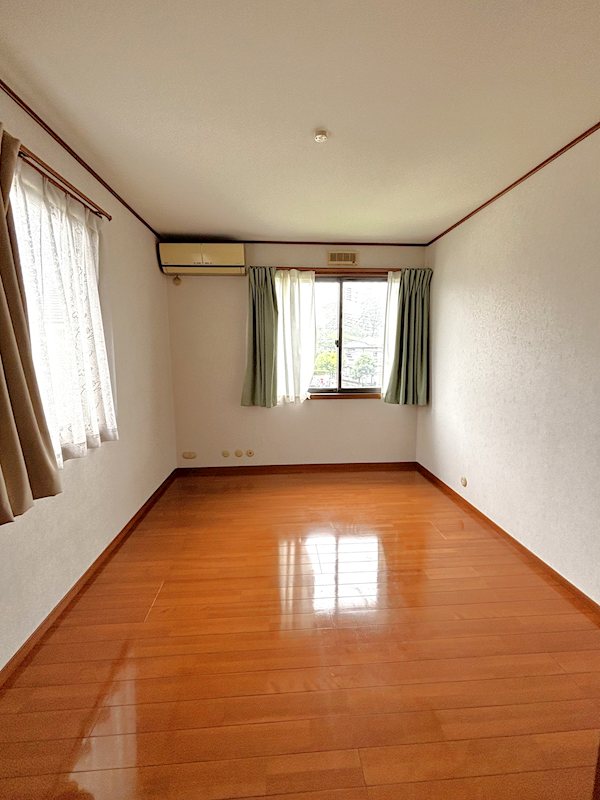 ◆石岡市南台中古住宅◆ 内観写真（リビング以外の居室）