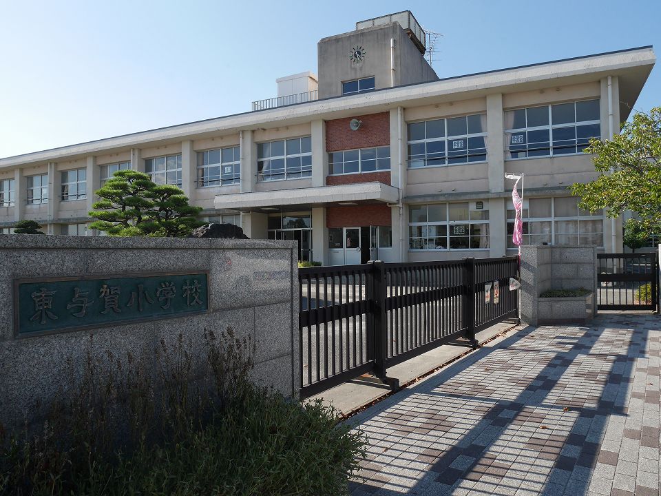 売店舗（東与賀町田中） 小学校