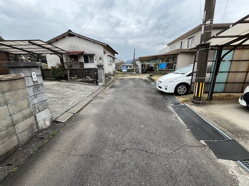 中古住宅　(多久市多久町） 現地写真（前面道路含む現地写真）