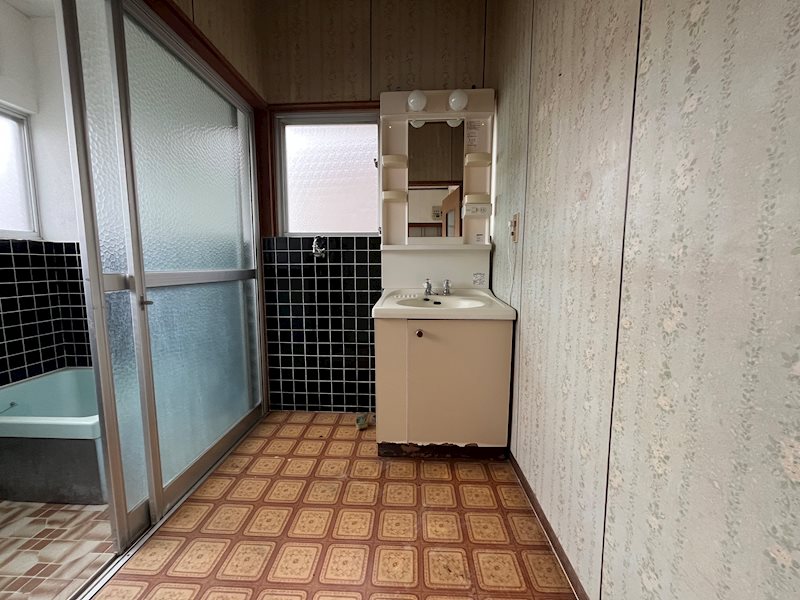 中古住宅　(多久市多久町） 内観写真（洗面台・洗面所）