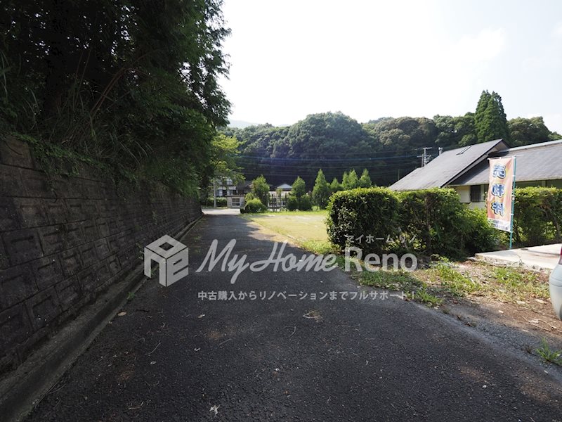 中古住宅　(武雄市山内町） 現地写真（前面道路含む現地写真）