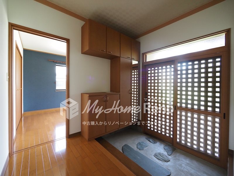 中古住宅　(福岡県筑後市） 現地写真（玄関）
