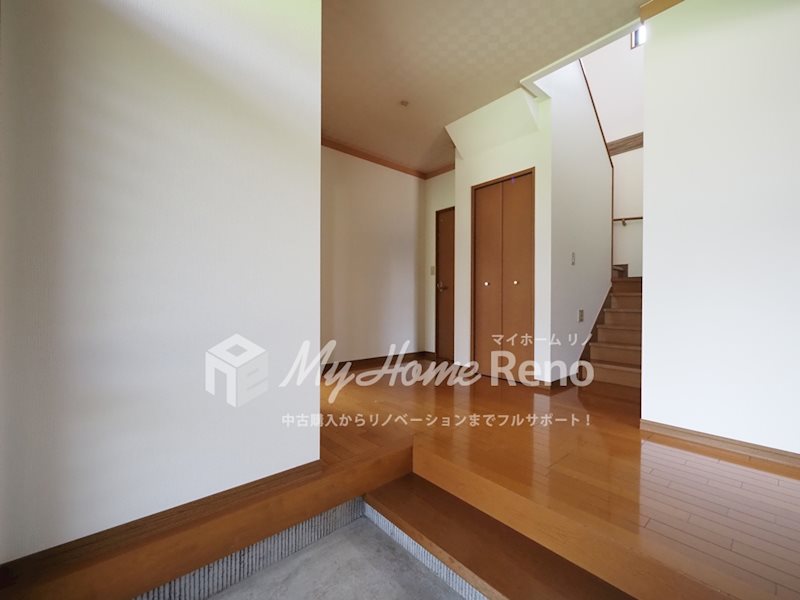 中古住宅　(福岡県筑後市） 現地写真（玄関）