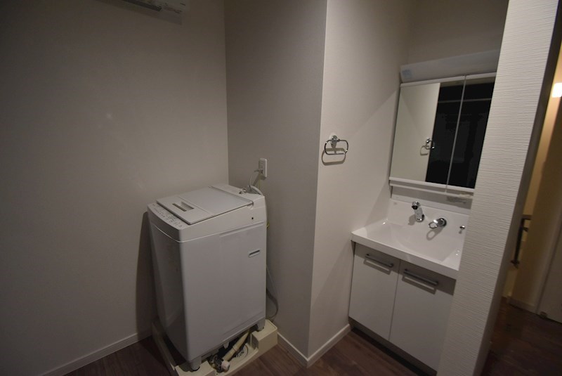 那須塩原市高柳2番地155　中古住宅 内観写真（洗面台・洗面所）