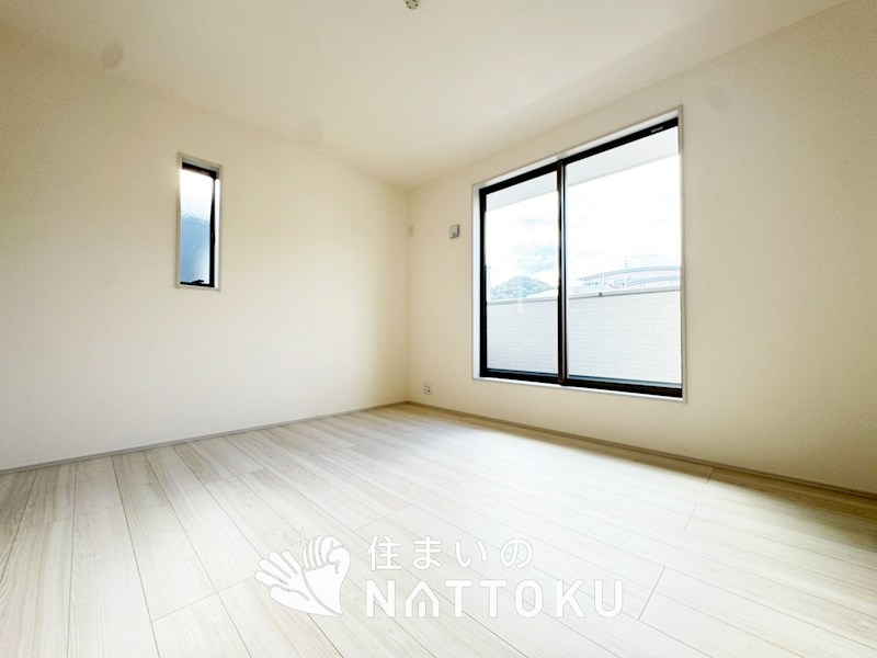 南丹市園部町小山東町　1号地 内観写真（リビング以外の居室）