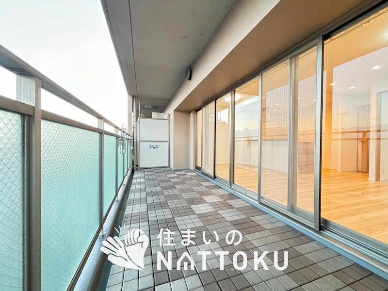 リバティパーク枚方　B棟 現地写真（バルコニー）