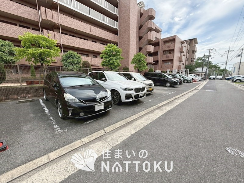 ランフォルセ枚方天の川 共用部写真（駐車場）