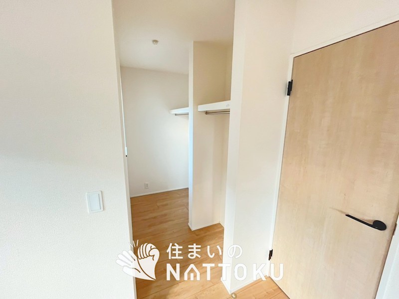 高槻市唐崎中　第2期　1号地  内観写真（収納）