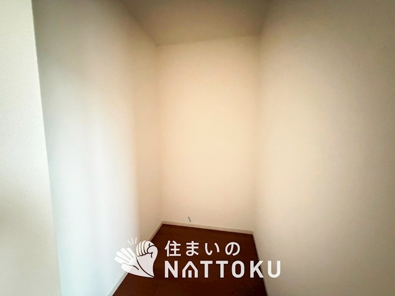 京都市山科区川田西浦町　第1期　2号地 内観写真（収納）