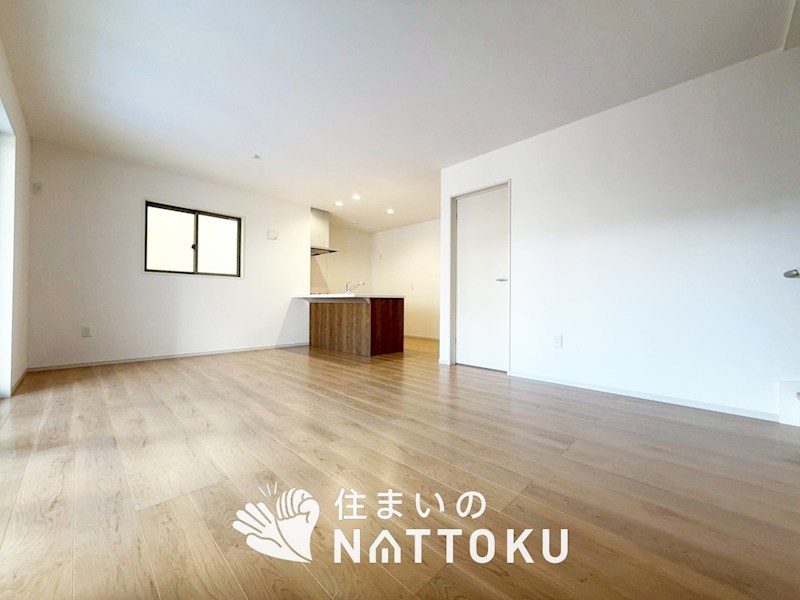 京都市山科区西野山中畑町　第1期 内観写真（リビング）
